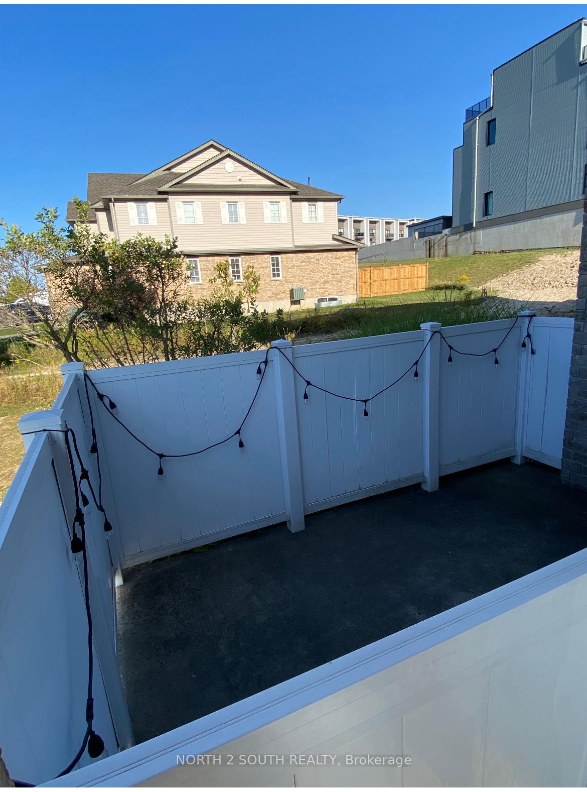 Photo 12 of Unit 15A, 240 Westmeadow Drive, Kitchener — HOMEH