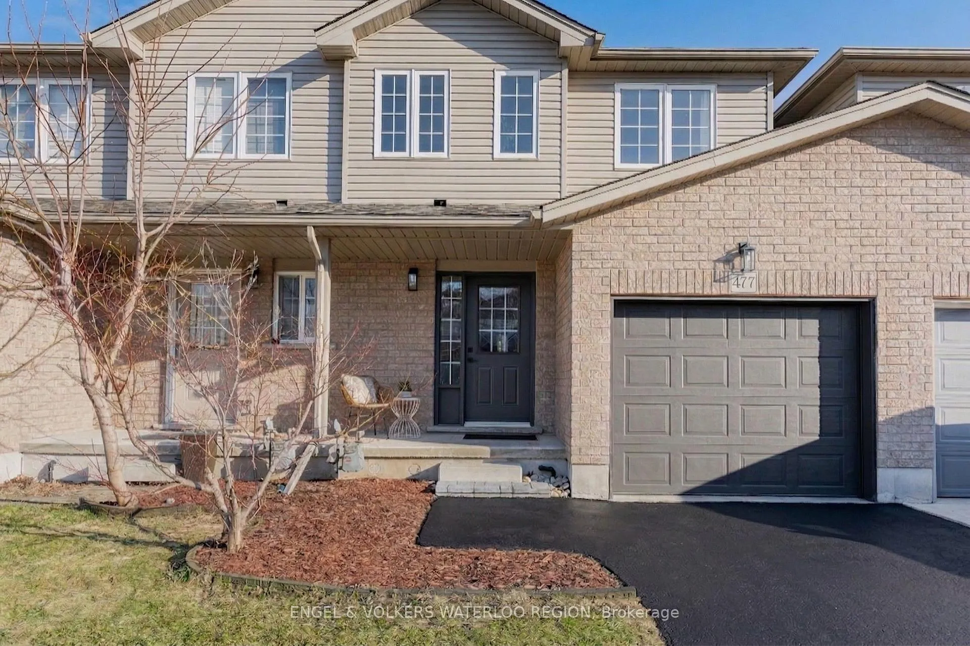 Photo 3 of 477 Colt Street, Waterloo, University Downs — HOMEH