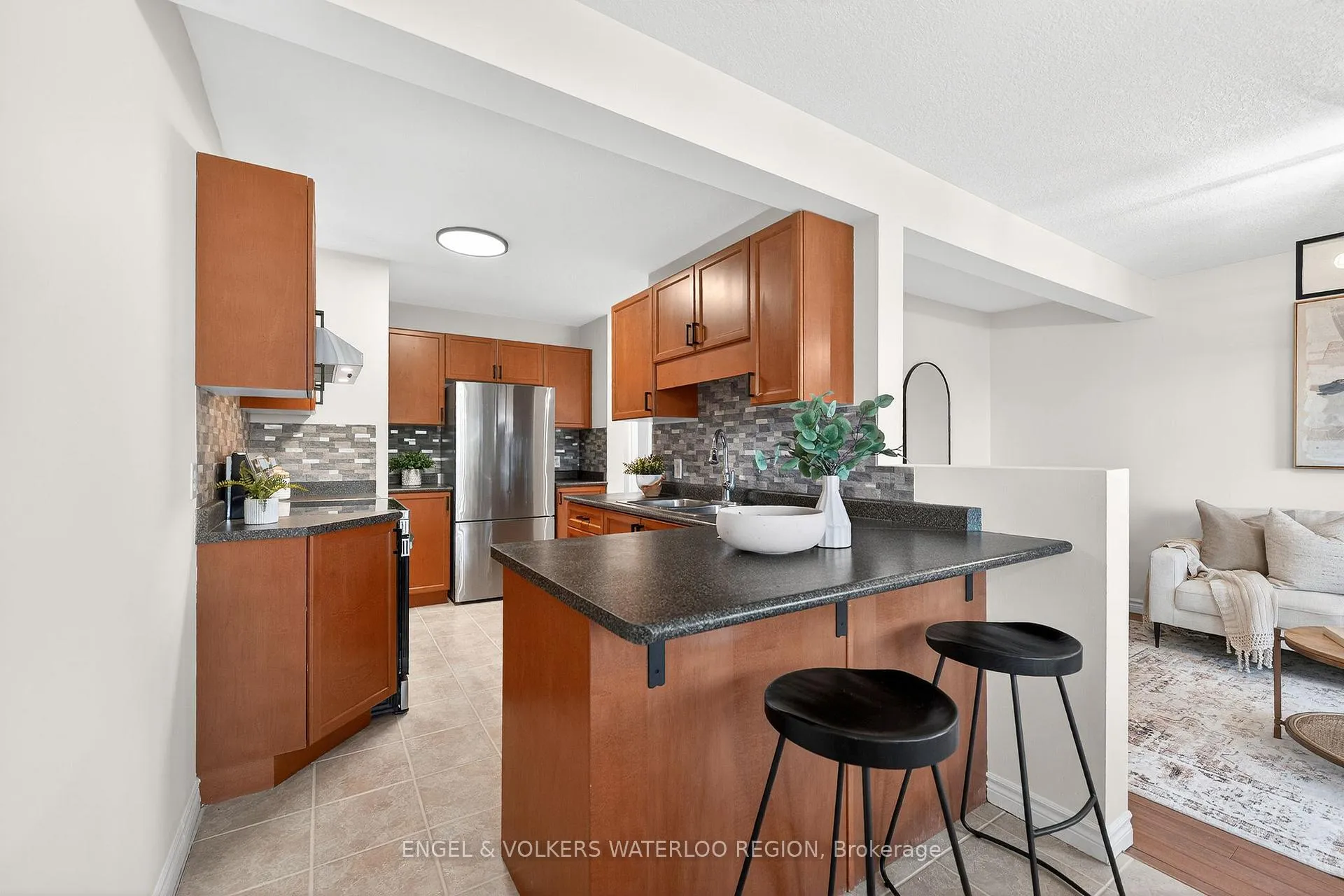 Photo 15 of 477 Colt Street, Waterloo, University Downs — HOMEH