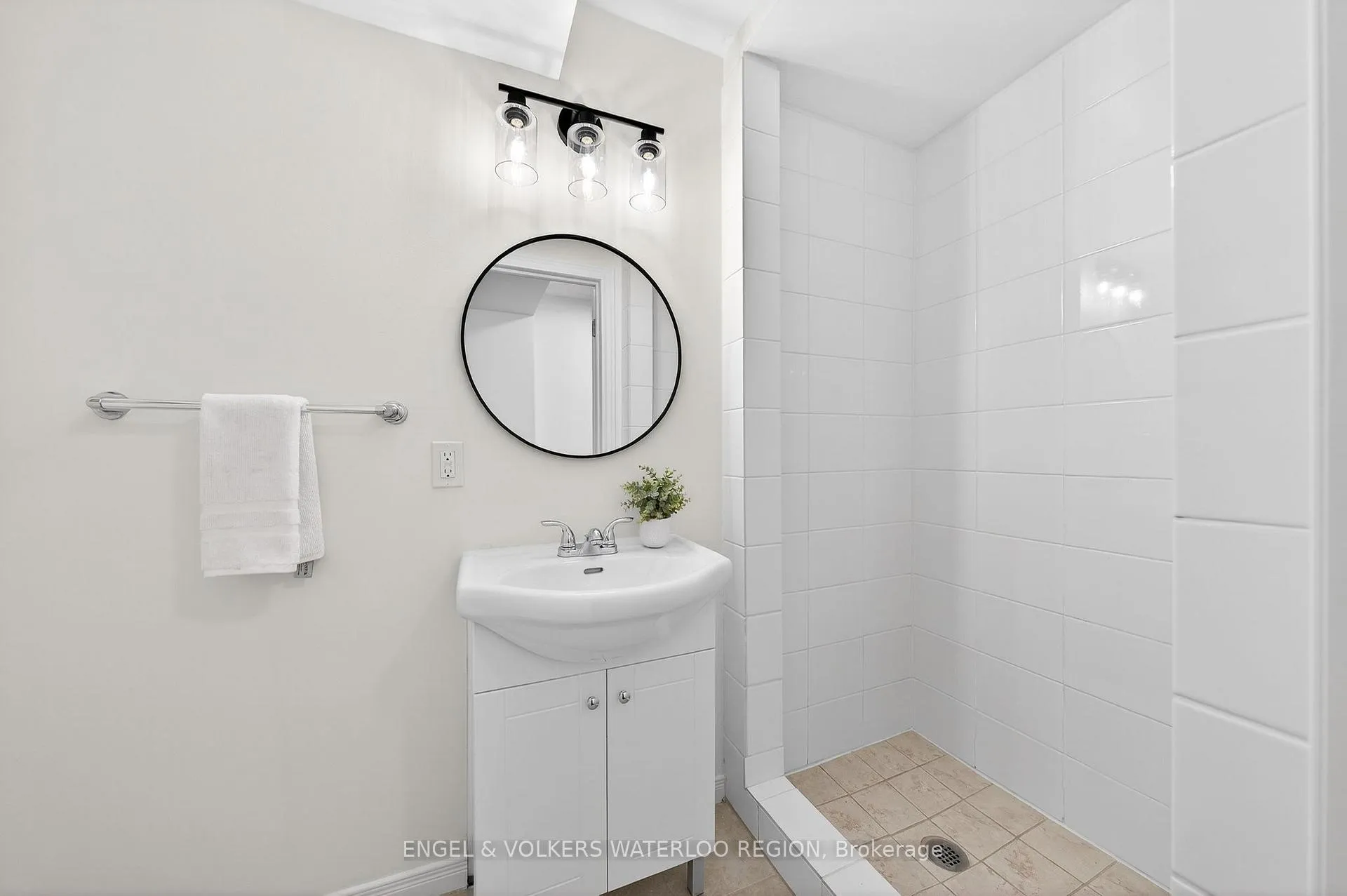 Photo 41 of 477 Colt Street, Waterloo, University Downs — HOMEH