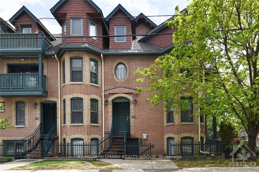 Front of Unit 1, 220 Wilbrod Street