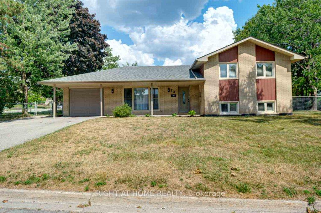 Photo 1 of 23 Blue Mound Drive, Barrie, Wellington — HOMEH
