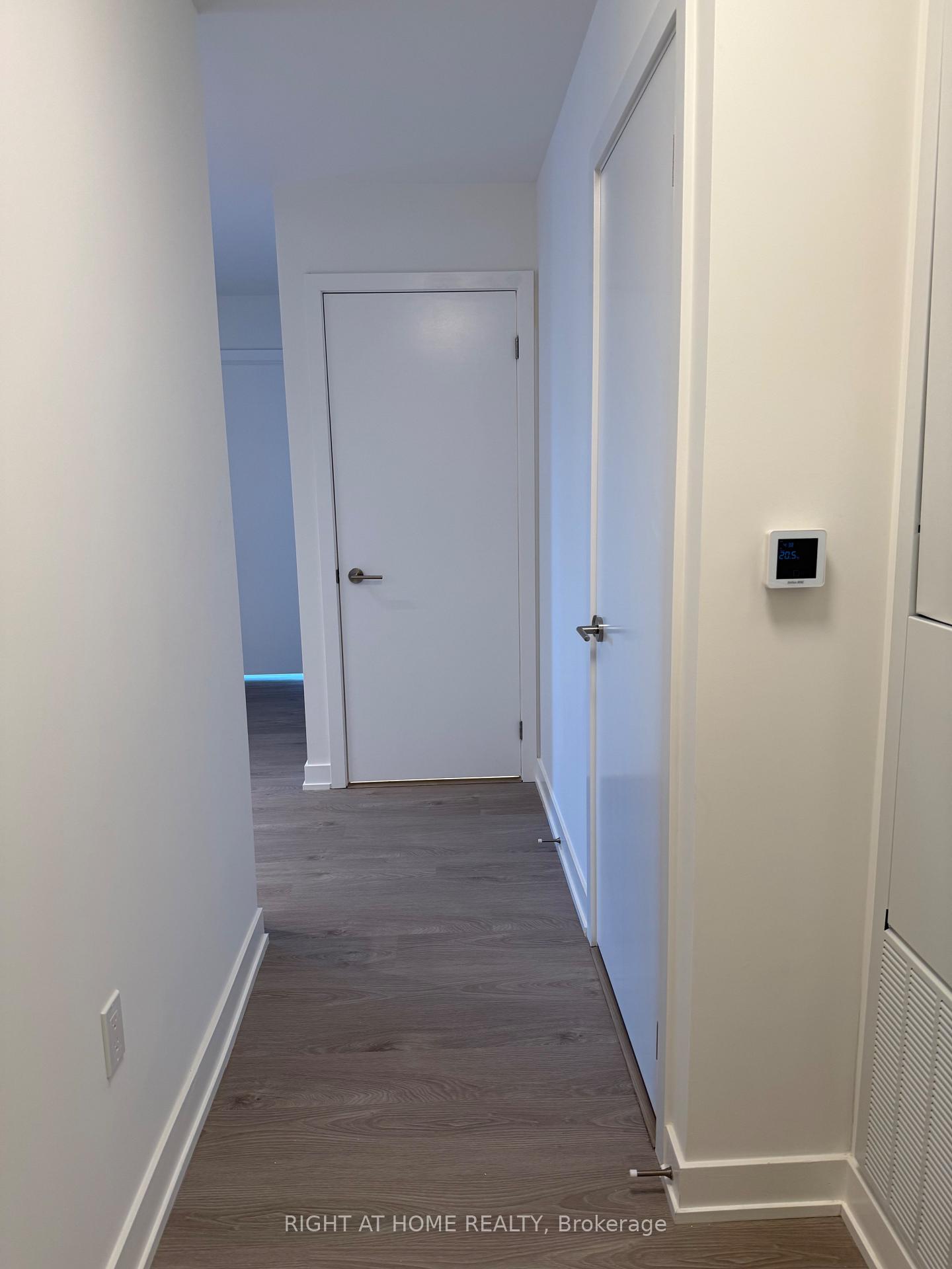 Photo 1 of Unit 1109, 110 Broadway Avenue, Toronto, Mount Pleasant West — HOMEH
