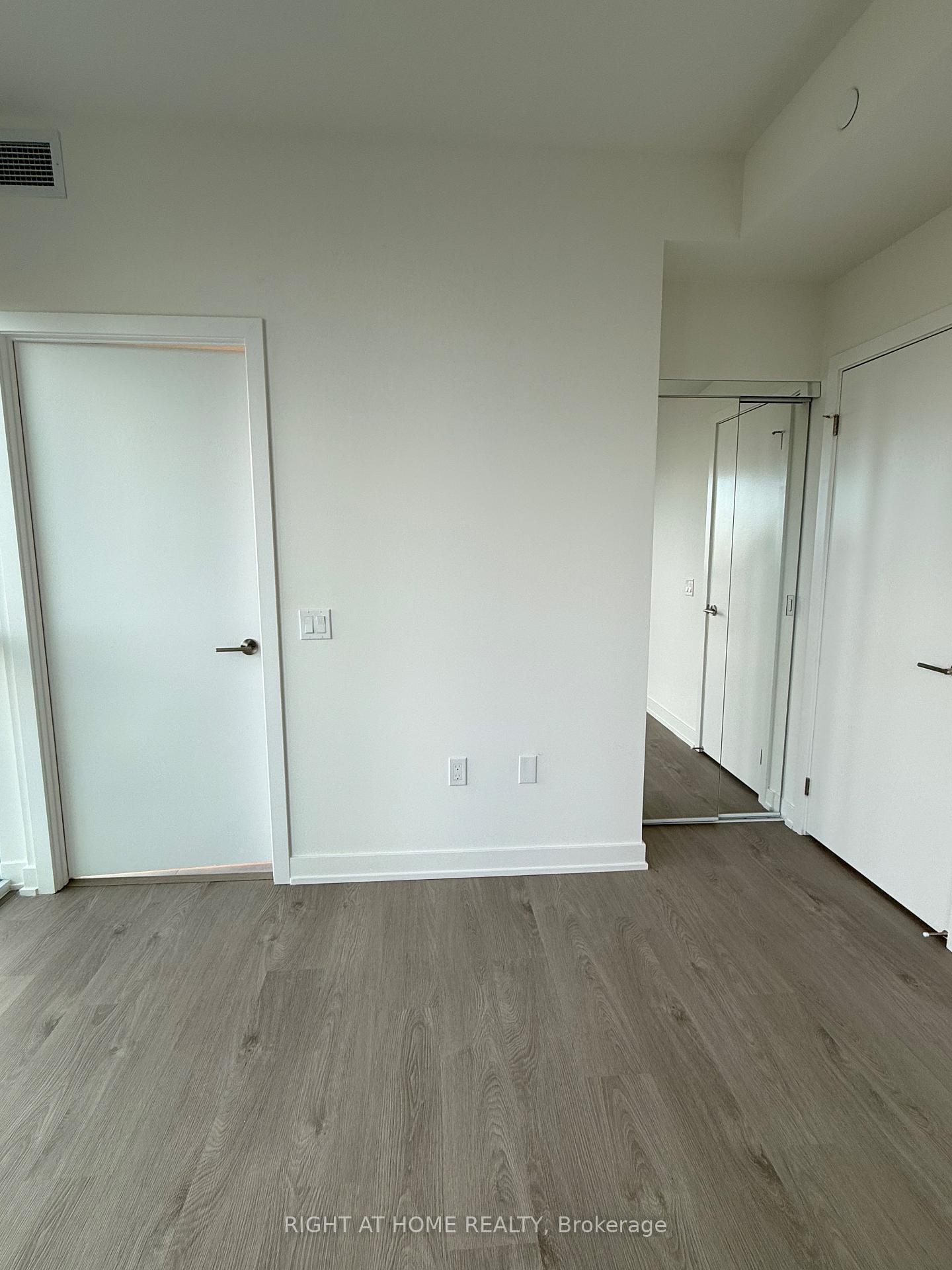 Photo 12 of Unit 1109, 110 Broadway Avenue, Toronto, Mount Pleasant West — HOMEH