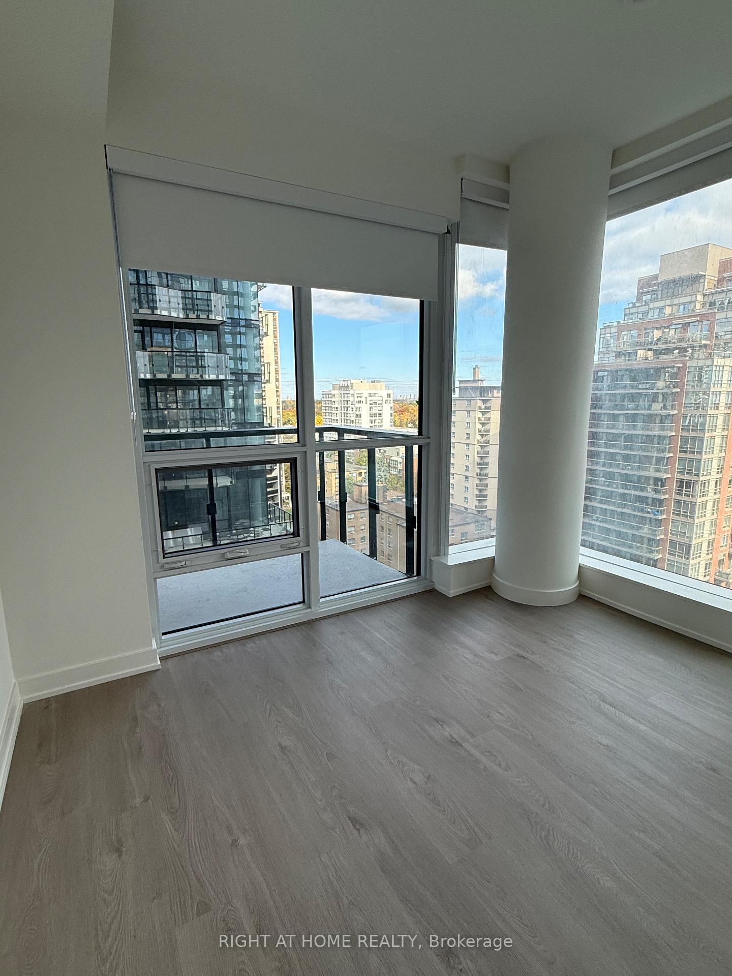 Photo 13 of Unit 1109, 110 Broadway Avenue, Toronto, Mount Pleasant West — HOMEH