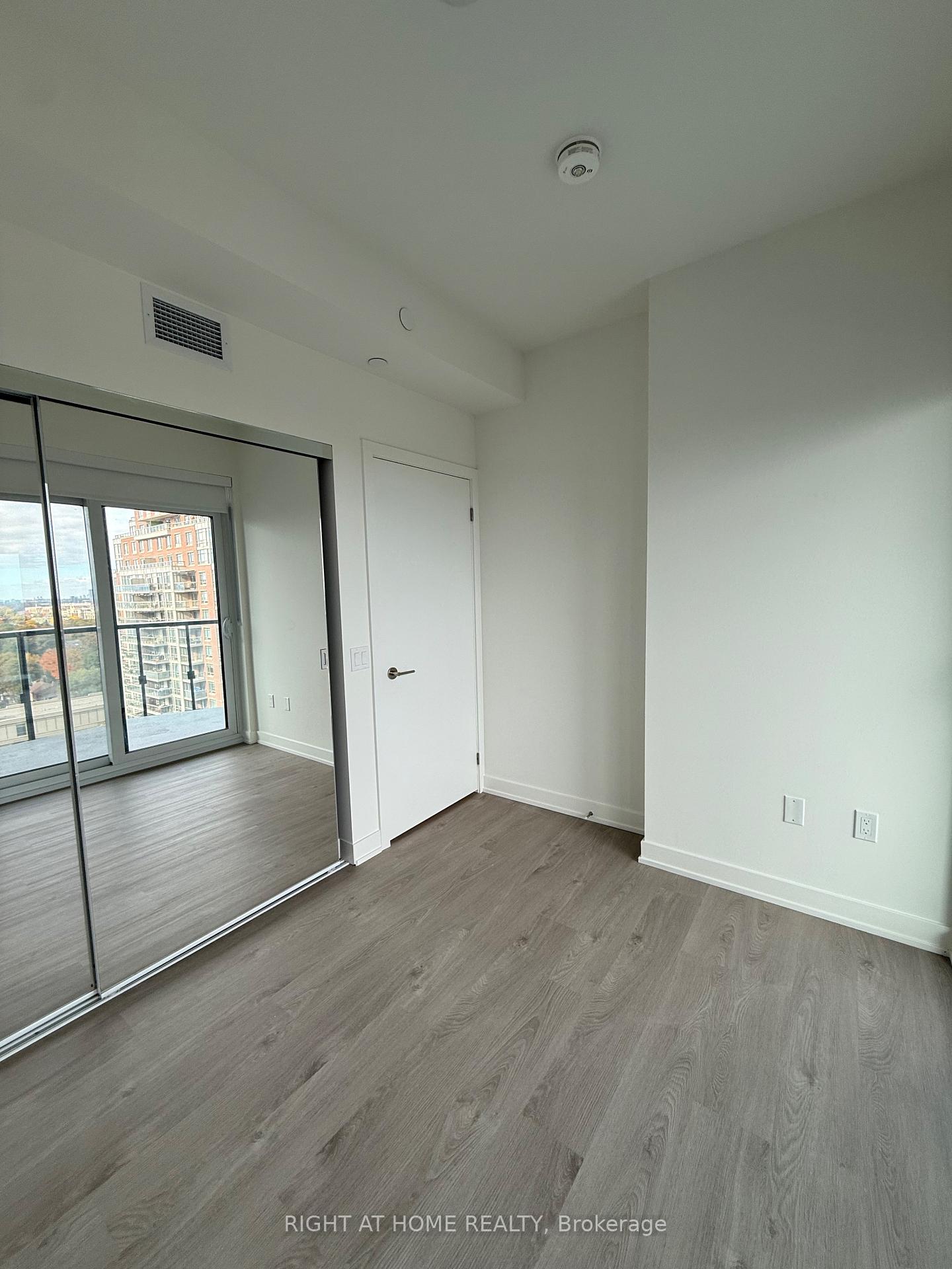 Photo 17 of Unit 1109, 110 Broadway Avenue, Toronto, Mount Pleasant West — HOMEH