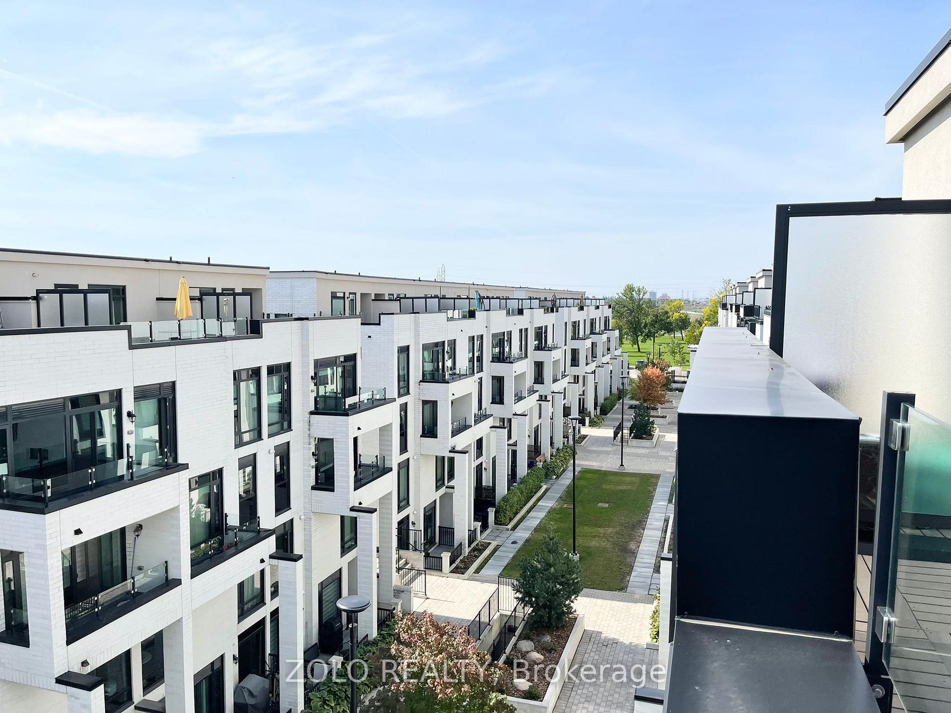 Front of Unit 305, 132 Widdicombe Hill Boulevard