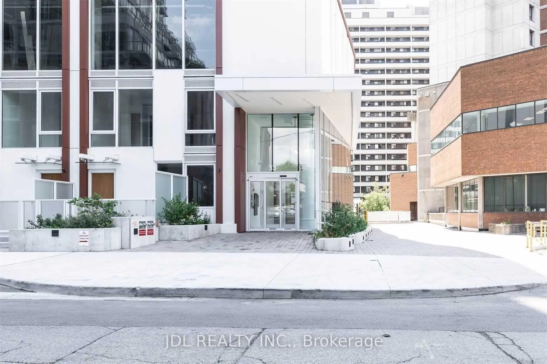 Photo 2 of Unit 812, 33 Helendale Avenue, Toronto, Yonge-Eglinton — HOMEH