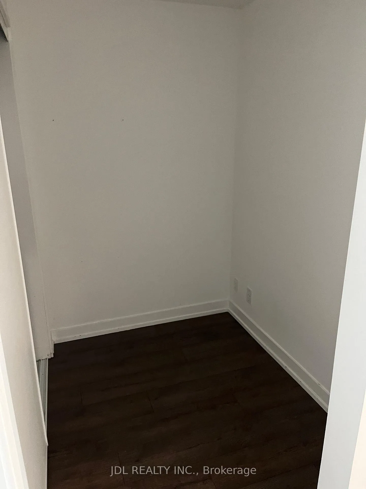 Photo 3 of Unit 812, 33 Helendale Avenue, Toronto, Yonge-Eglinton — HOMEH