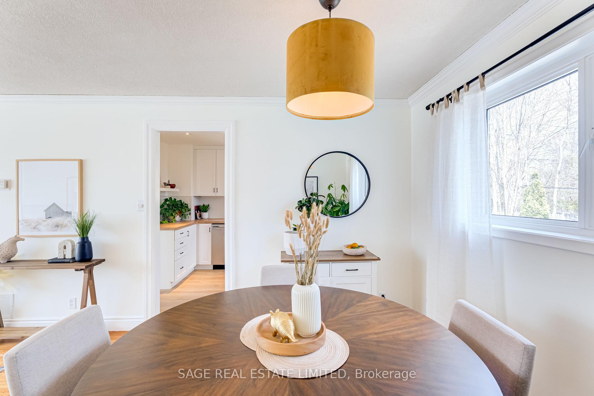 Photo 12 of 128 Murray Drive, Aurora, Aurora Highlands — HOMEH