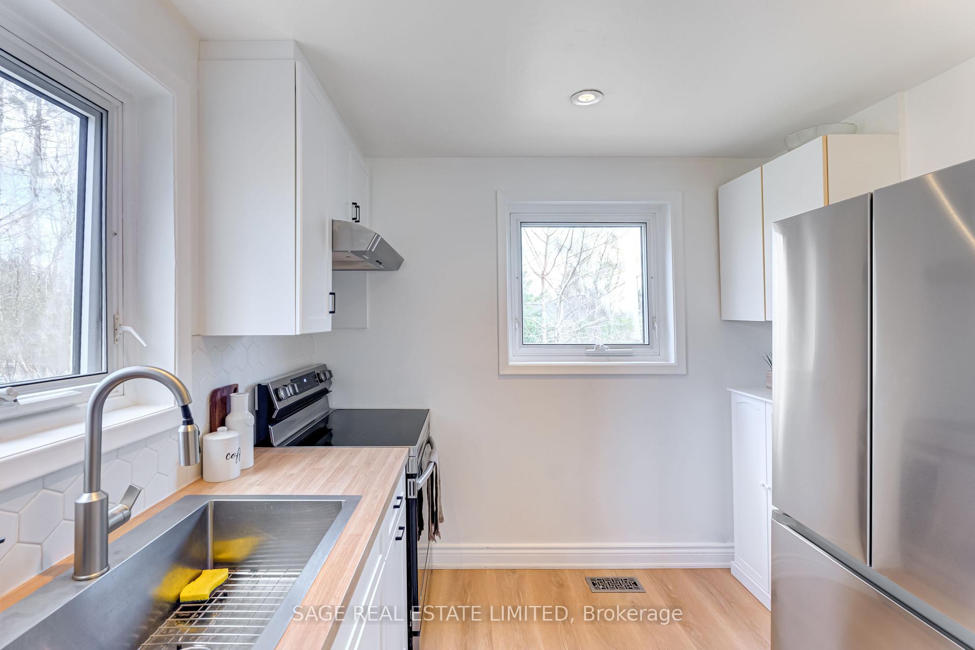 Photo 15 of 128 Murray Drive, Aurora, Aurora Highlands — HOMEH