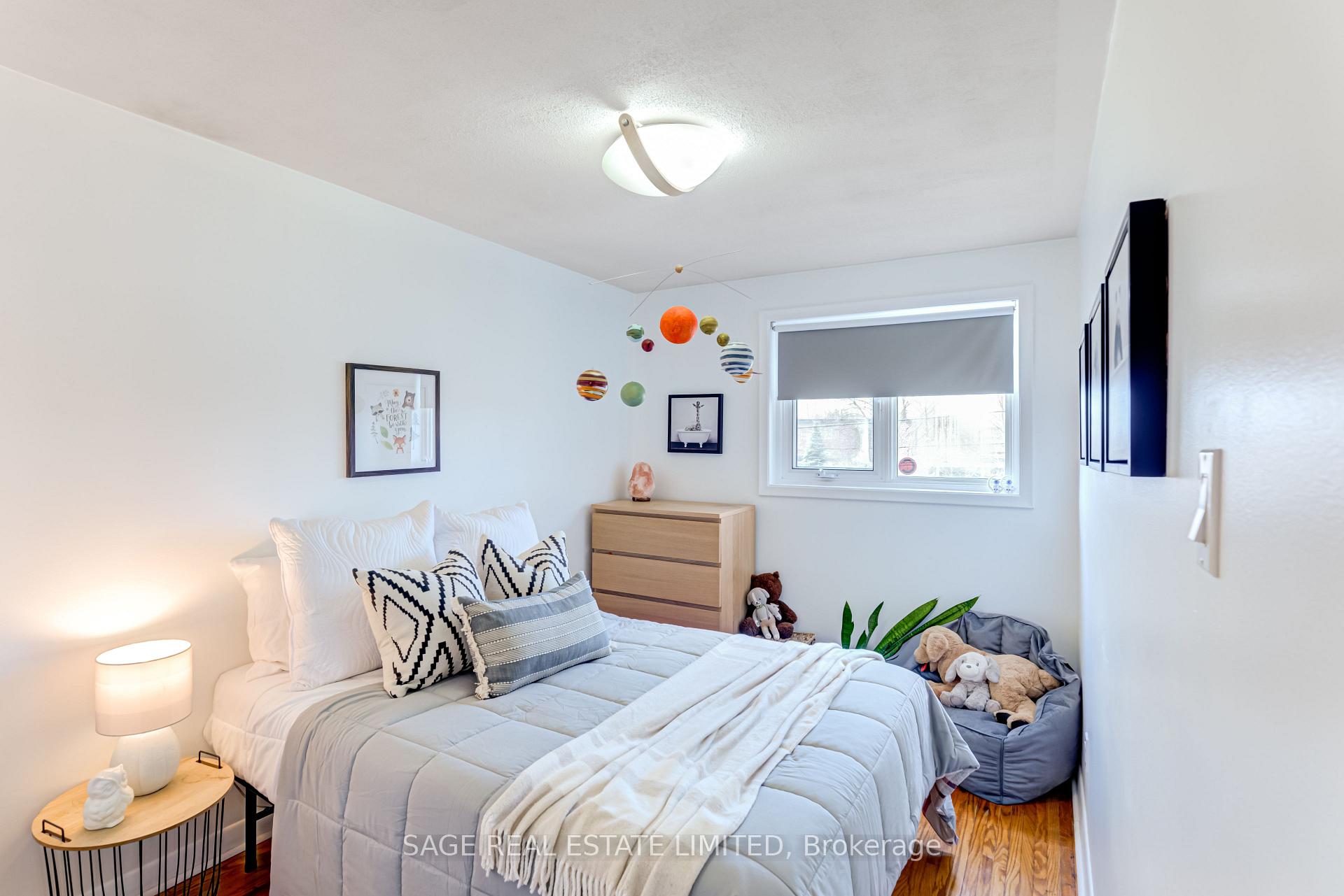 Photo 19 of 128 Murray Drive, Aurora, Aurora Highlands — HOMEH