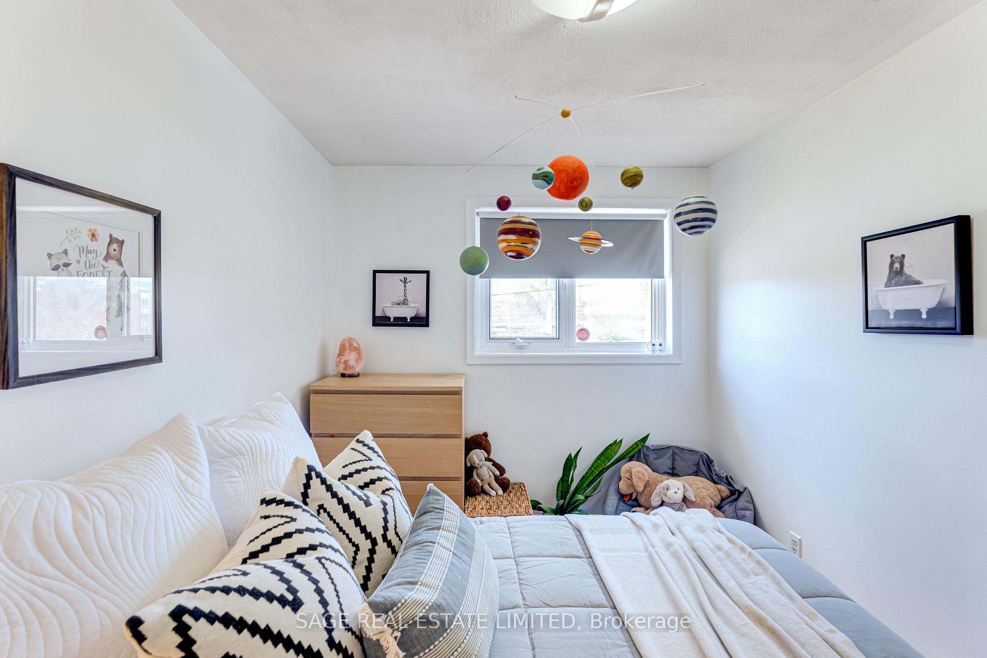 Photo 21 of 128 Murray Drive, Aurora, Aurora Highlands — HOMEH