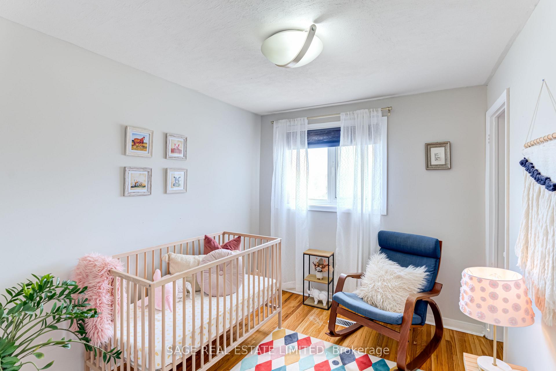 Photo 24 of 128 Murray Drive, Aurora, Aurora Highlands — HOMEH