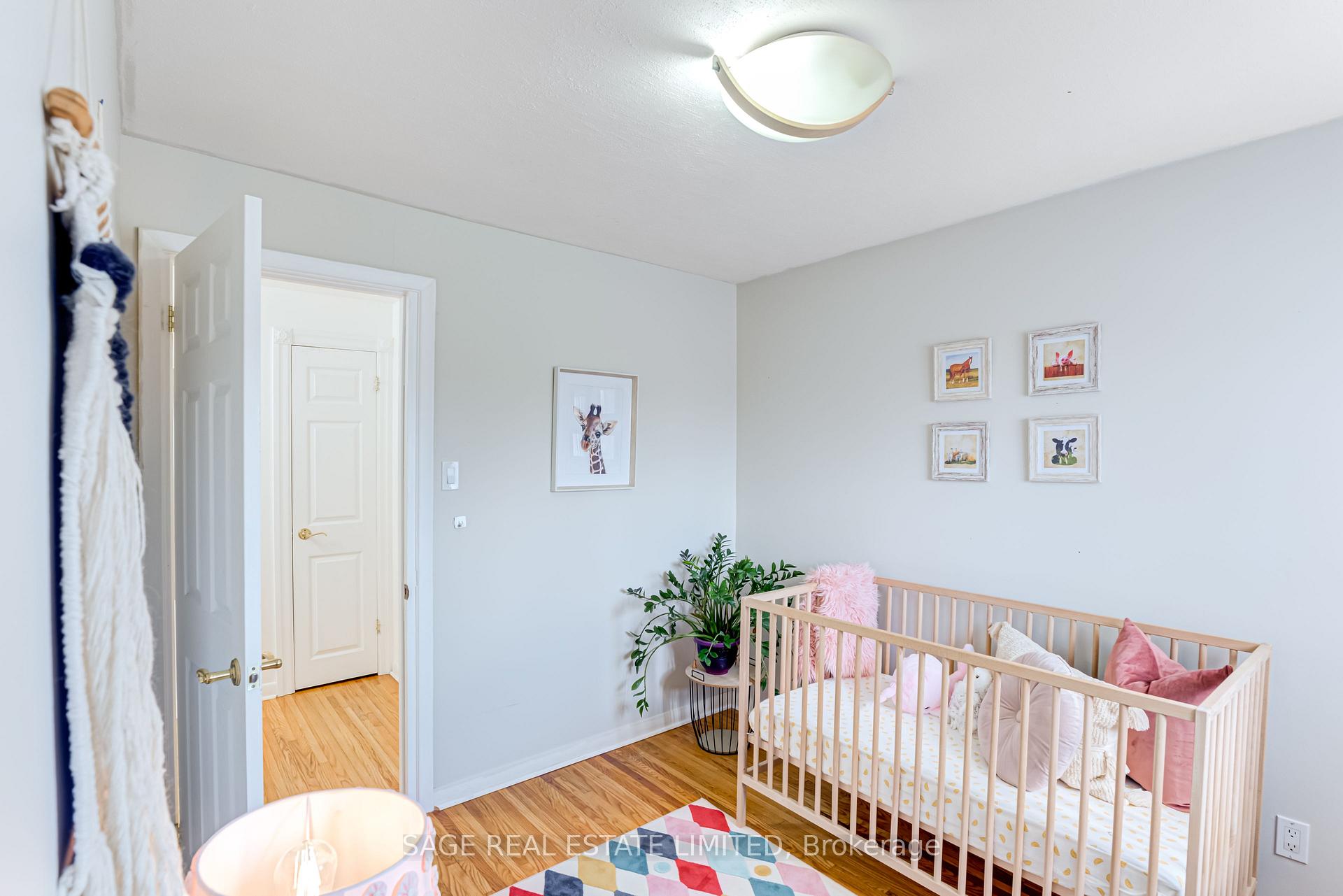 Photo 25 of 128 Murray Drive, Aurora, Aurora Highlands — HOMEH