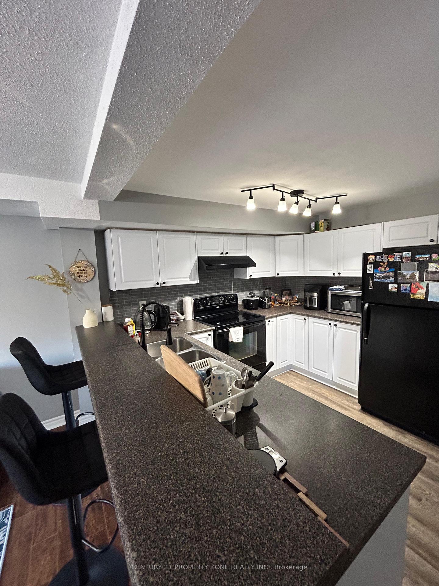 Photo 7 of Unit 5, 91 Goodwin Drive, Barrie, Painswick South — HOMEH