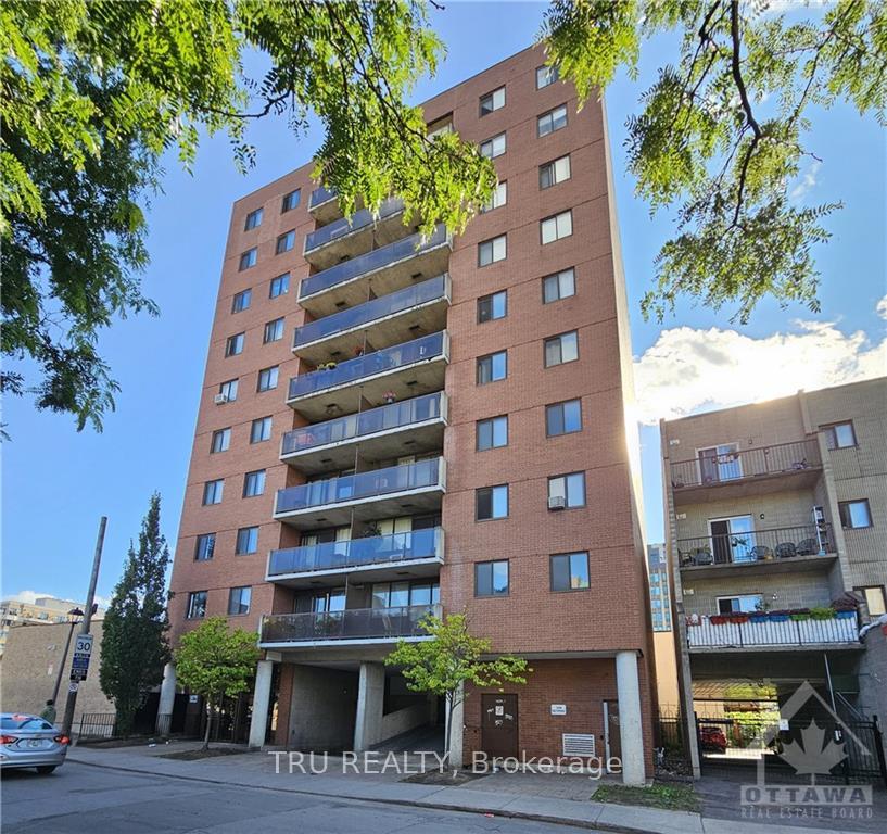 Photo 1 of Unit 401, 154 Nelson Street, Ottawa, Lower Town — HOMEH