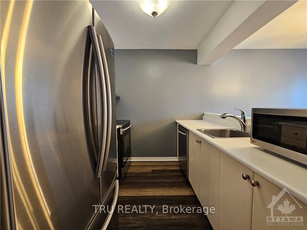 Photo 9 of Unit 401, 154 Nelson Street, Ottawa, Lower Town — HOMEH