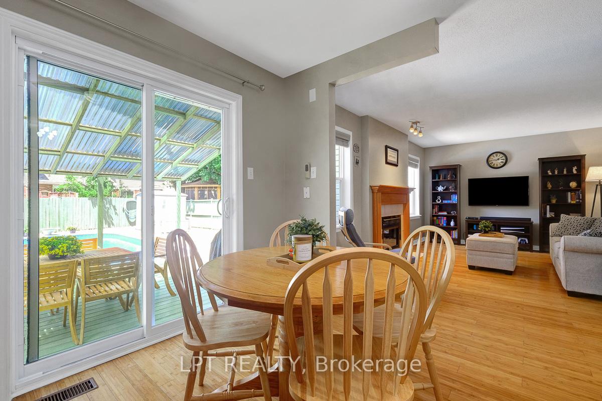 Photo 12 of 5 Benchland Street, Ottawa, Barrhaven - Longfields — HOMEH