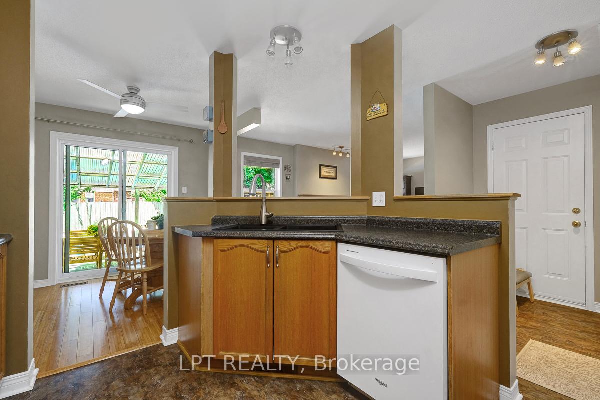 Photo 14 of 5 Benchland Street, Ottawa, Barrhaven - Longfields — HOMEH