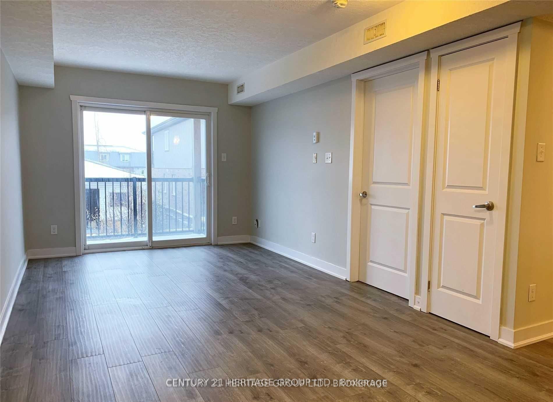 Photo 2 of Unit 11B, 185 Windale Crescent, Kitchener, Laurentian Hills — HOMEH