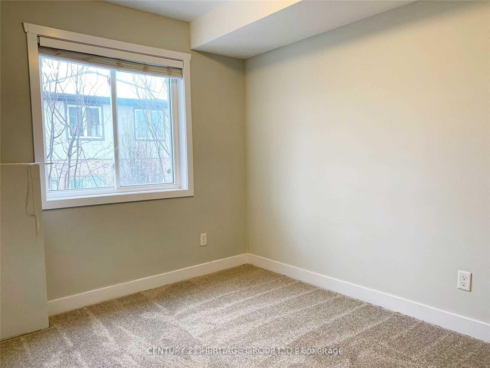 Photo 6 of Unit 11B, 185 Windale Crescent, Kitchener, Laurentian Hills — HOMEH