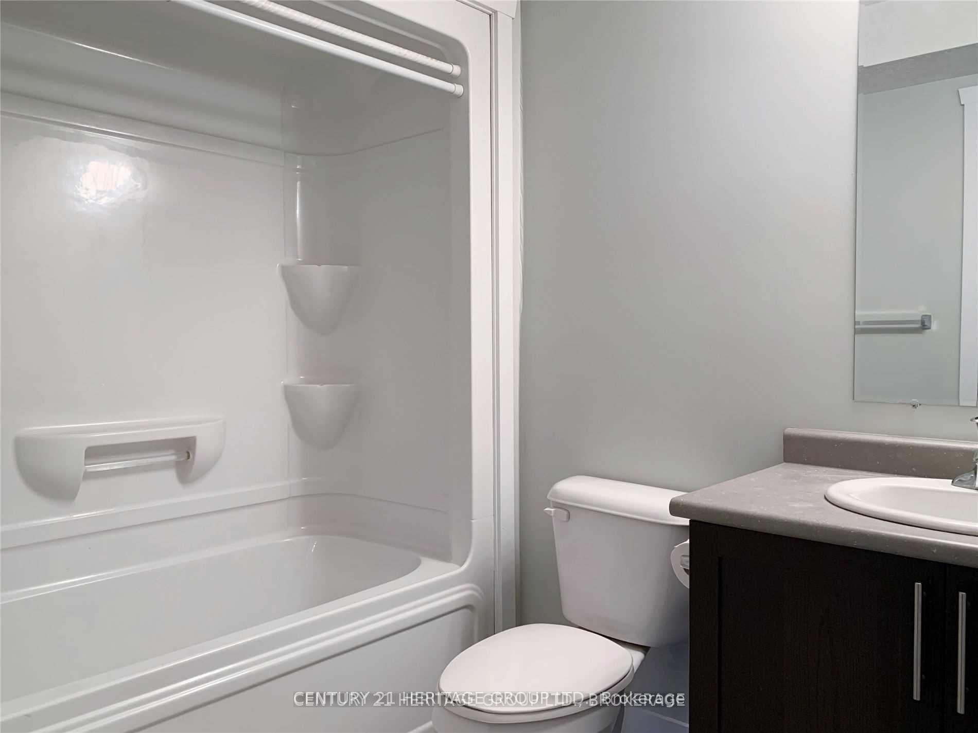 Photo 8 of Unit 11B, 185 Windale Crescent, Kitchener, Laurentian Hills — HOMEH