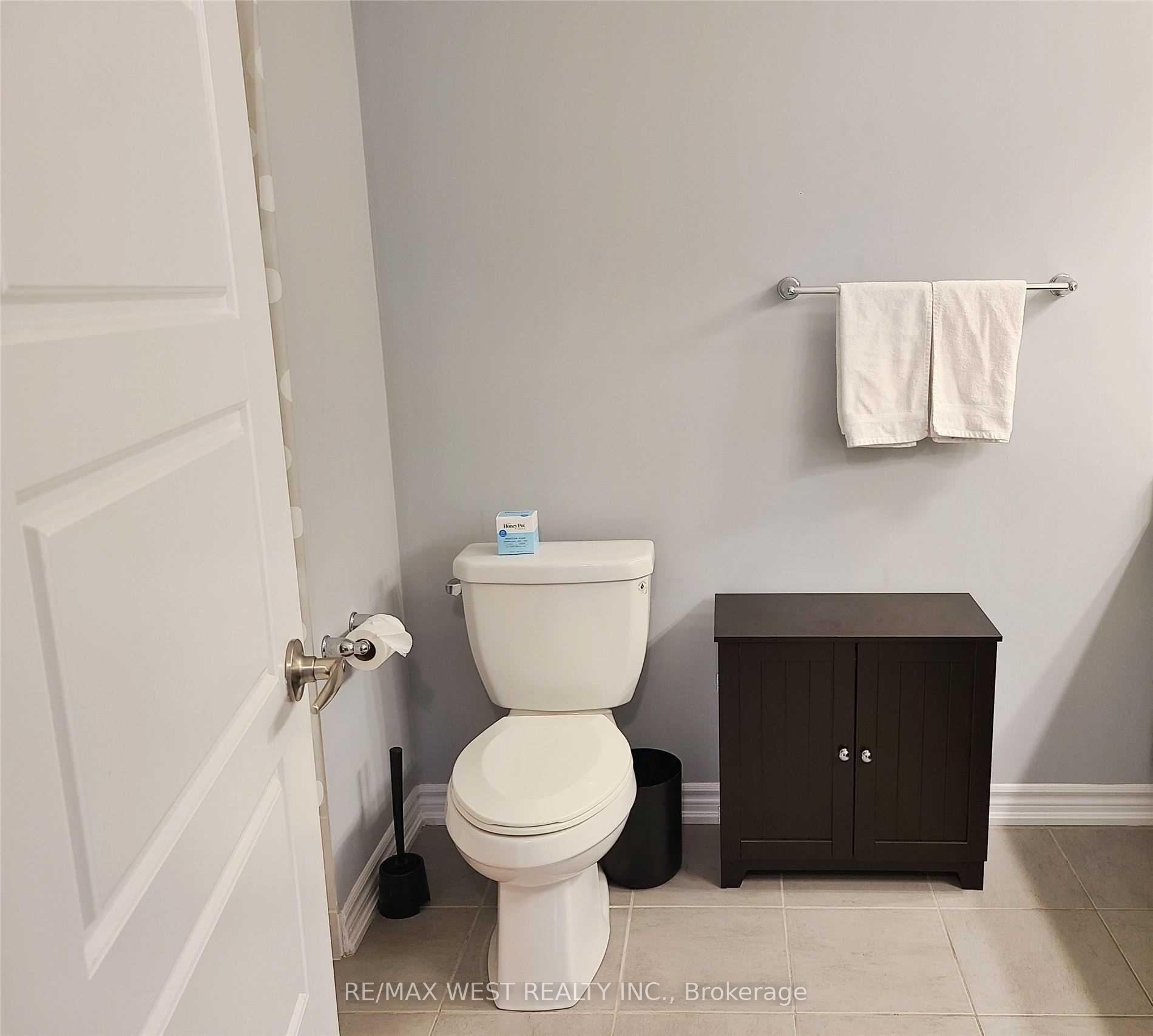 Photo 8 of Unit 55, 118 Daylily Lane, Kitchener, Rosenburg — HOMEH