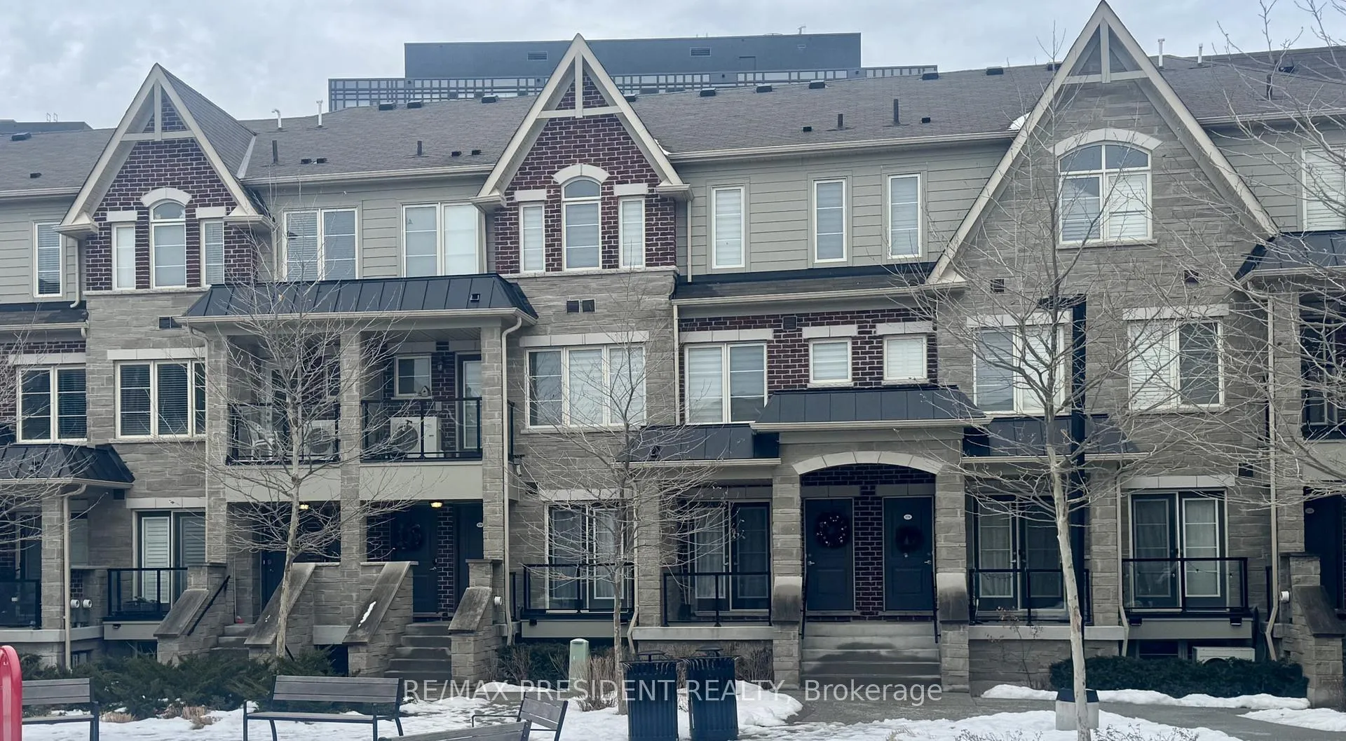 Front of Unit 174, 200 Veterans Drive