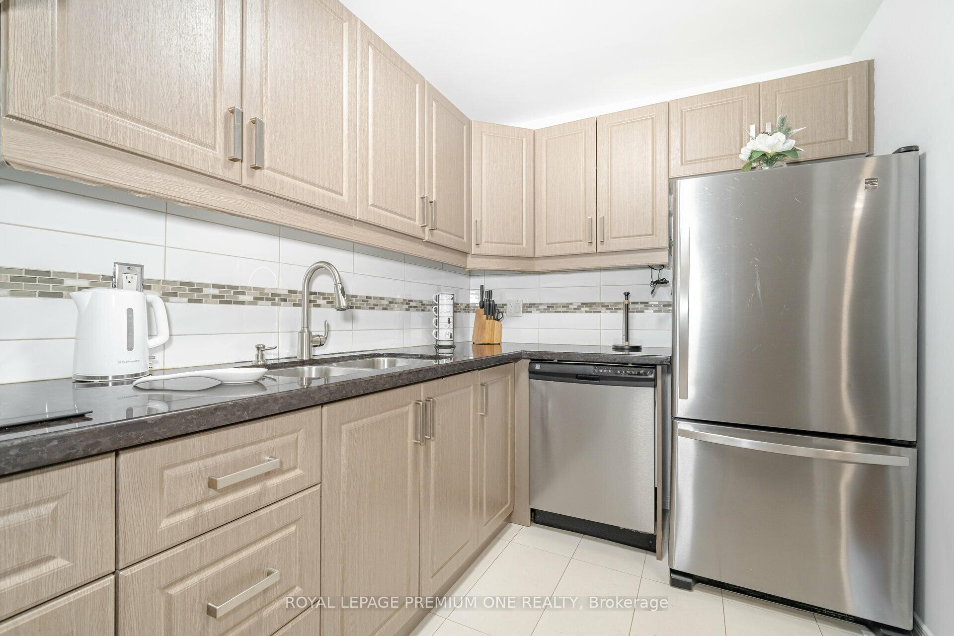 Photo 11 of Unit 178, 8 Norris Way, Markham, Aileen-Willowbrook — HOMEH