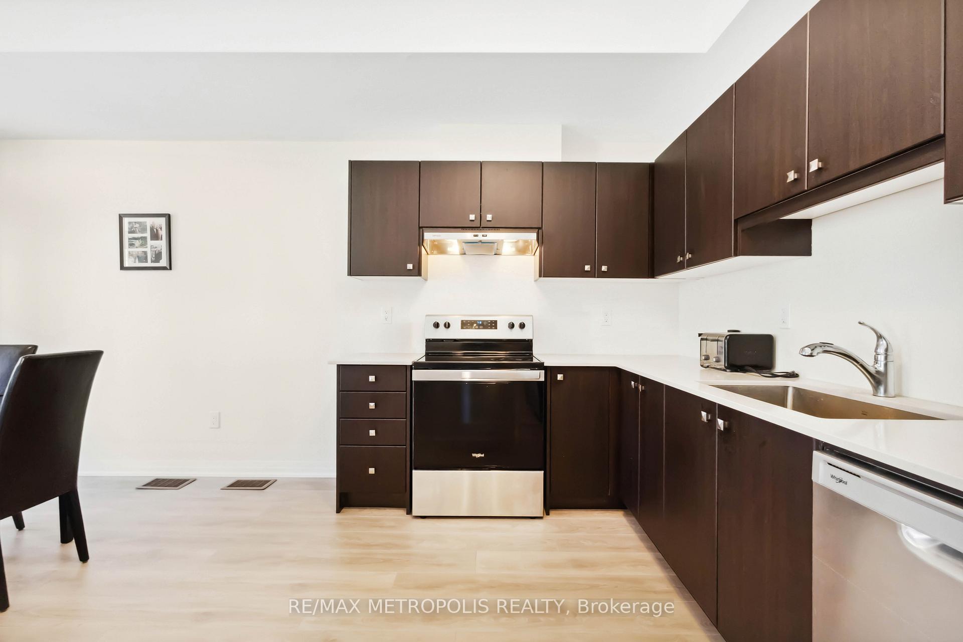 Photo 7 of 30 Emmas Way, Whitby, Taunton North — HOMEH