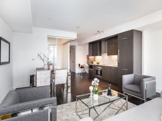 Photo 3 of Unit 906, 3018 Yonge Street, Toronto, Lawrence Park South — HOMEH