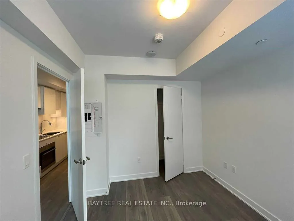 Photo 3 of Unit 2415, 195 Redpath Avenue, Toronto, Mount Pleasant West — HOMEH
