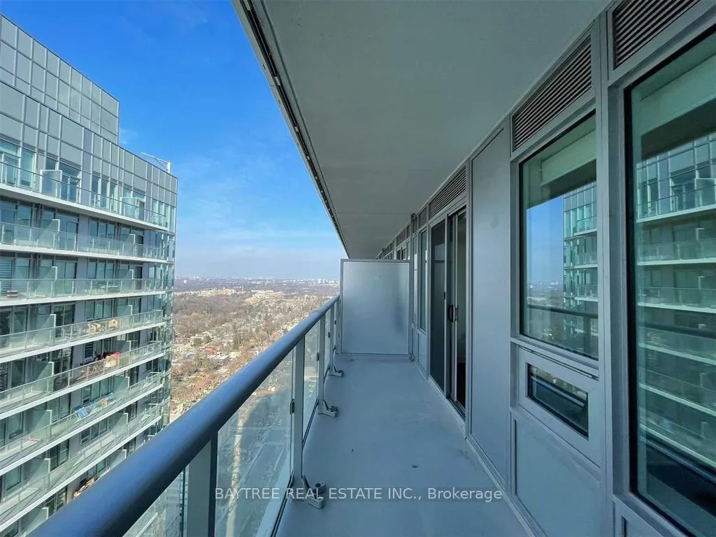 Photo 7 of Unit 2415, 195 Redpath Avenue, Toronto, Mount Pleasant West — HOMEH