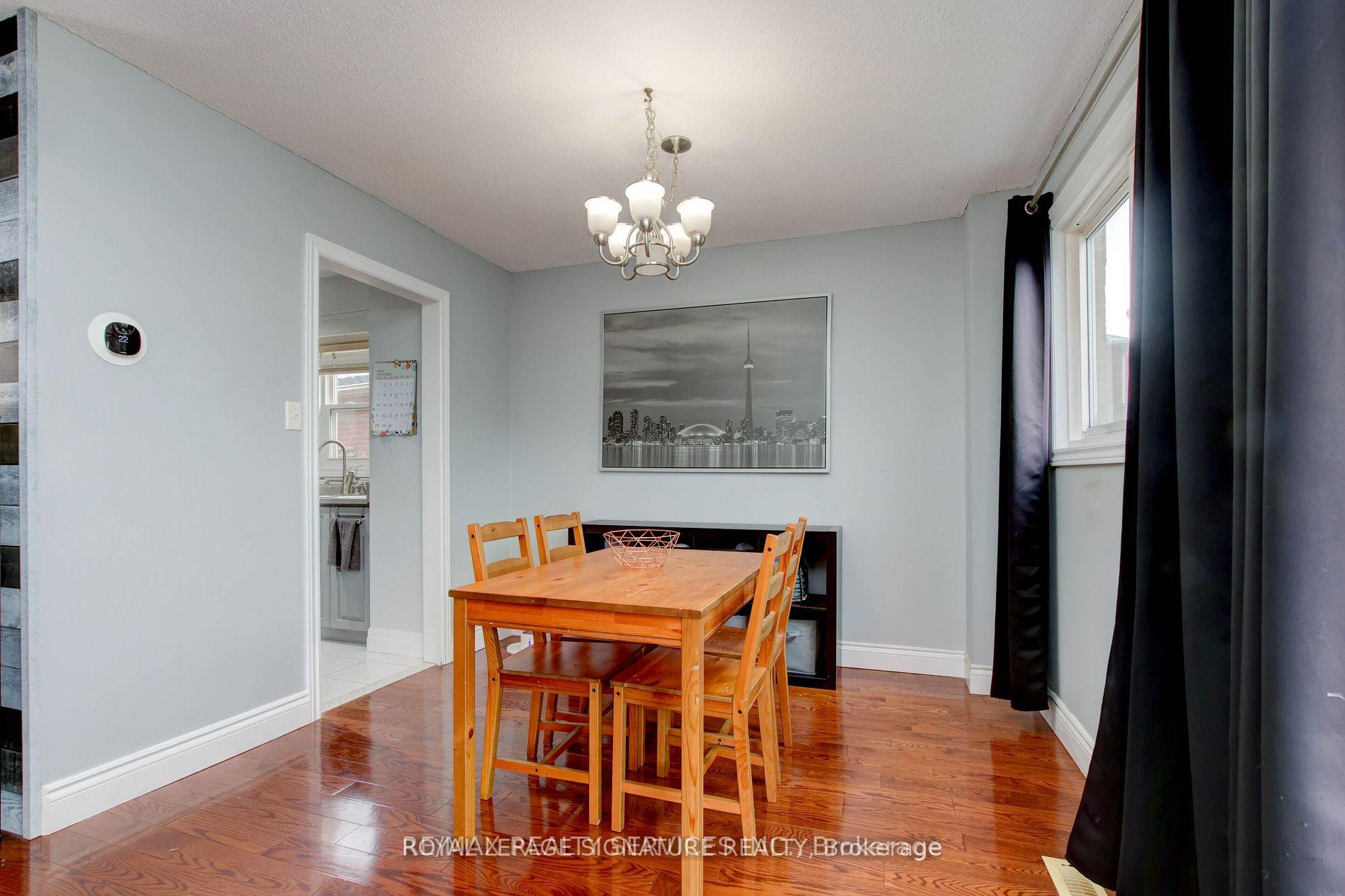 Photo 3 of Unit Upper, 76 Crenshaw Court, Brampton, Heart Lake West — HOMEH