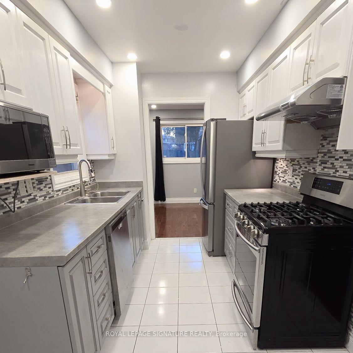 Photo 10 of Unit Upper, 76 Crenshaw Court, Brampton, Heart Lake West — HOMEH