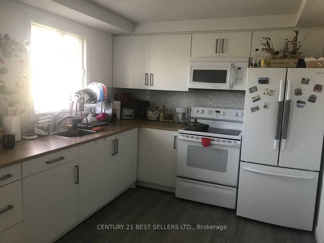 Photo 6 of Unit 9, 700 Erinbrook Drive, Kitchener, Country Hills West — HOMEH