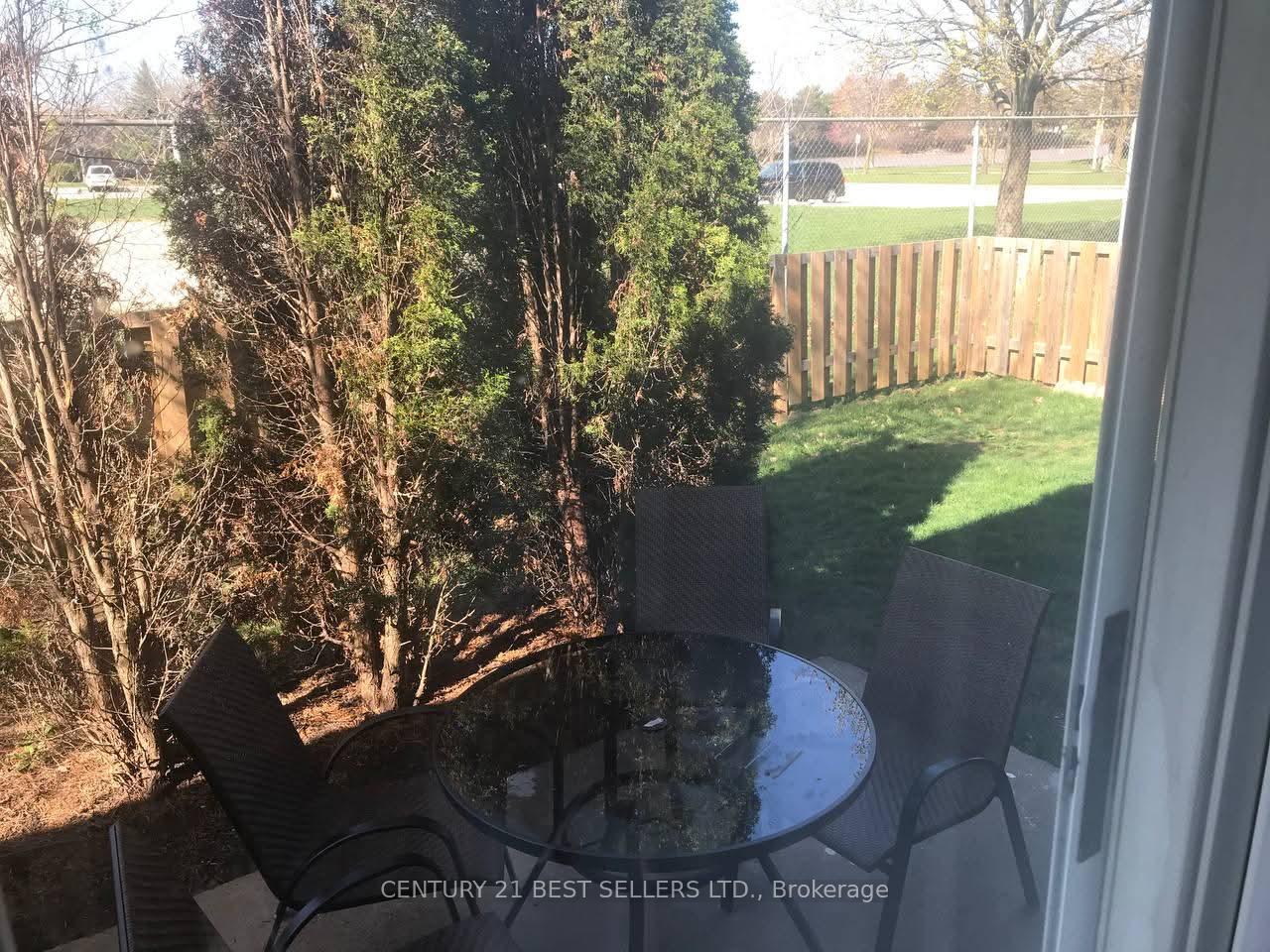 Photo 11 of Unit 9, 700 Erinbrook Drive, Kitchener, Country Hills West — HOMEH