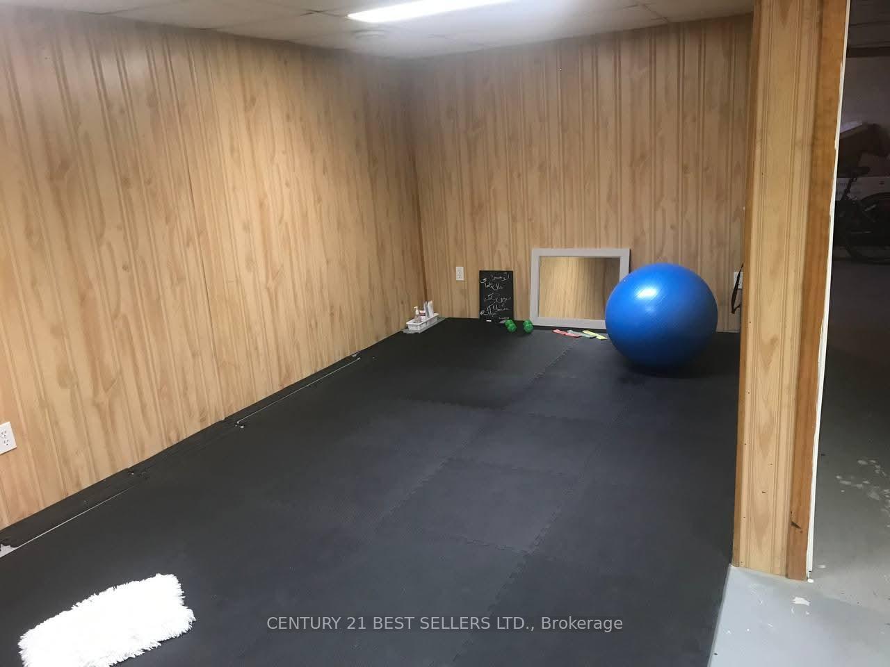 Photo 13 of Unit 9, 700 Erinbrook Drive, Kitchener, Country Hills West — HOMEH