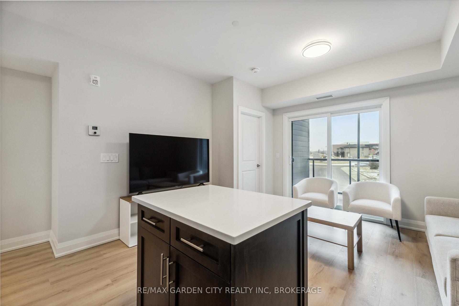 Photo 21 of Unit 116, 118 Summersides Boulevard, Pelham, Fonthill — HOMEH