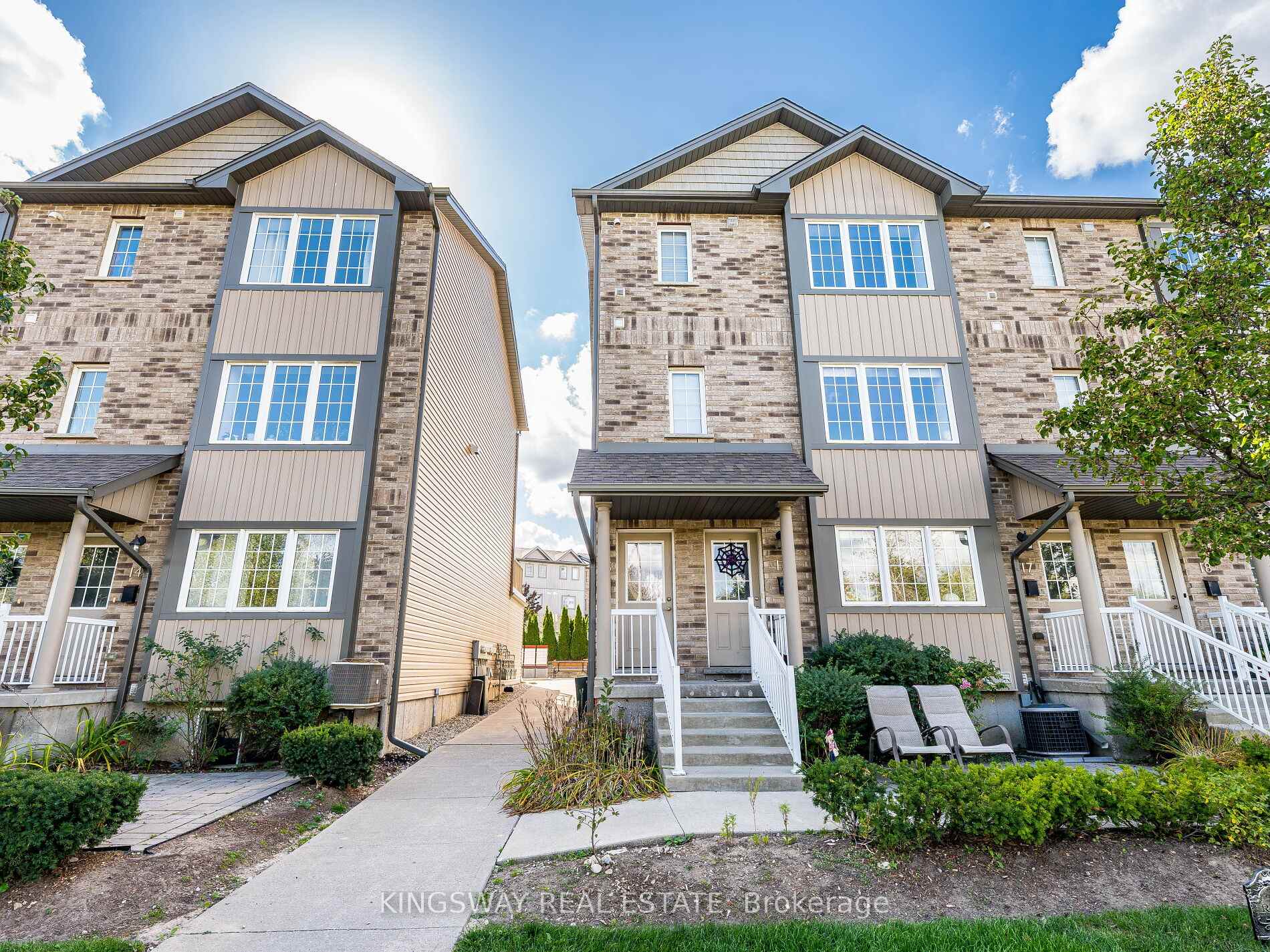 Front of Unit 15, 275 Old Huron Road E
