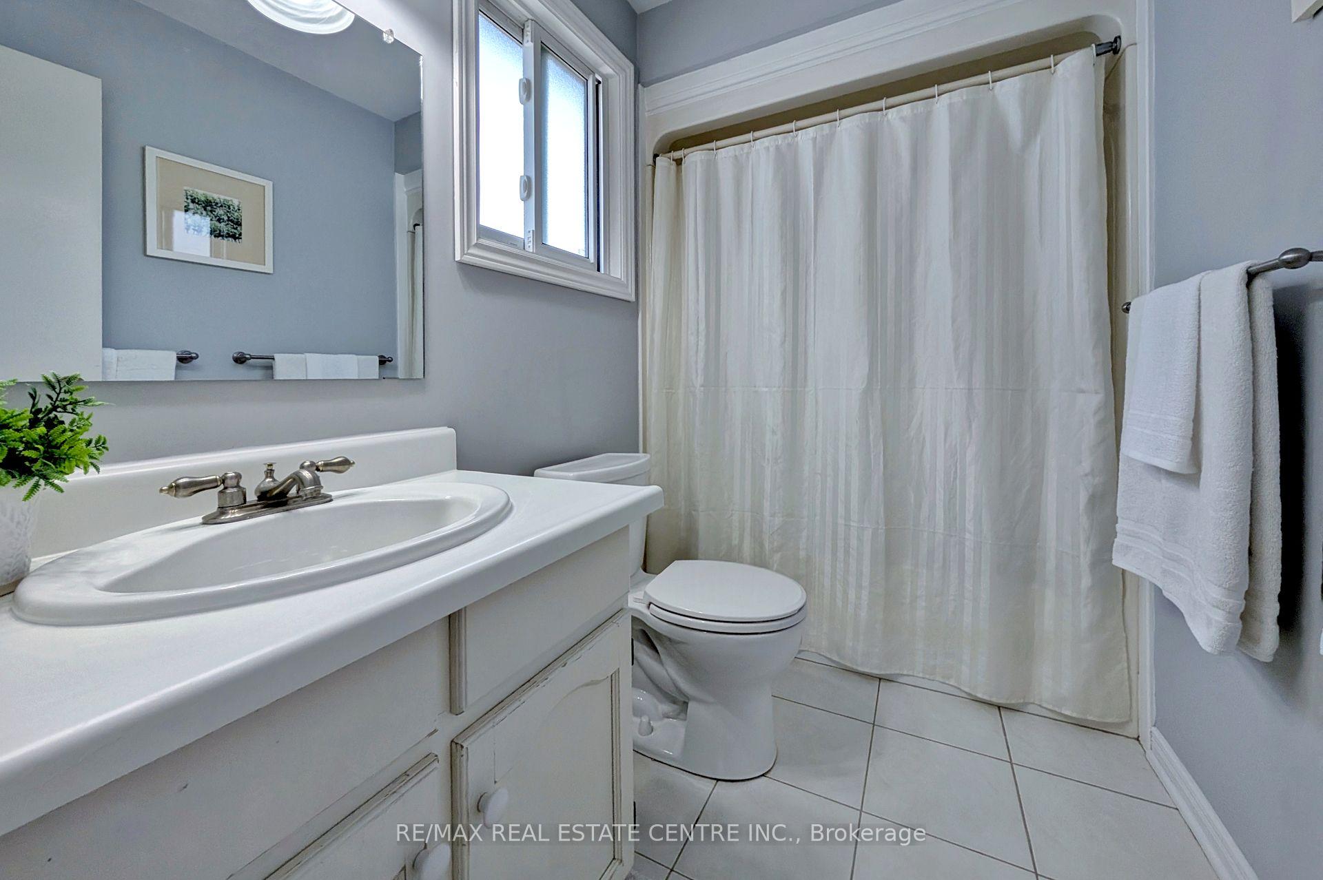 Photo 14 of 105 Rollo Drive, Ajax, South East — HOMEH