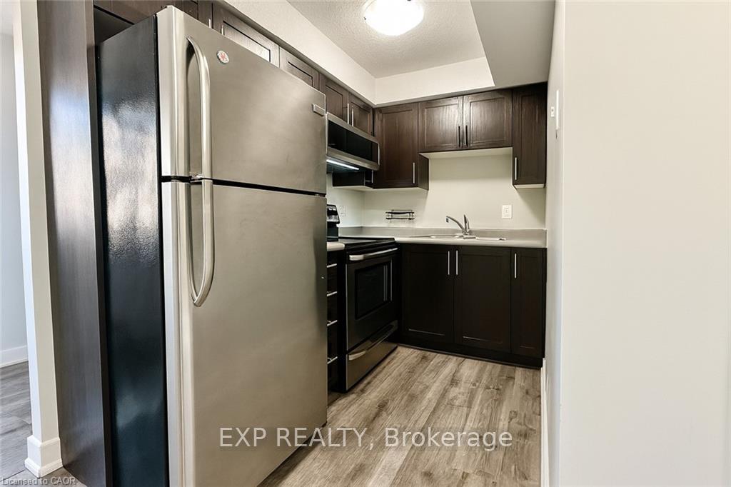 Photo 5 of Unit 5A, 185 Windale Crescent, Kitchener, Laurentian Hills — HOMEH