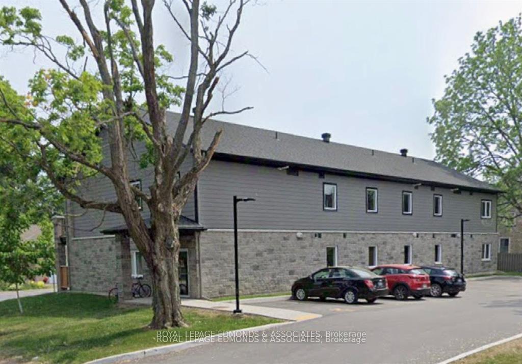 Photo 2 of 119 Bell Street, Carleton Place — HOMEH