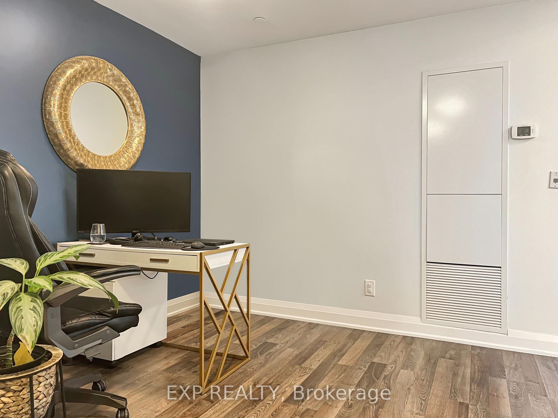 Photo 2 of Unit 315, 18 Uptown Drive, Markham, Unionville — HOMEH
