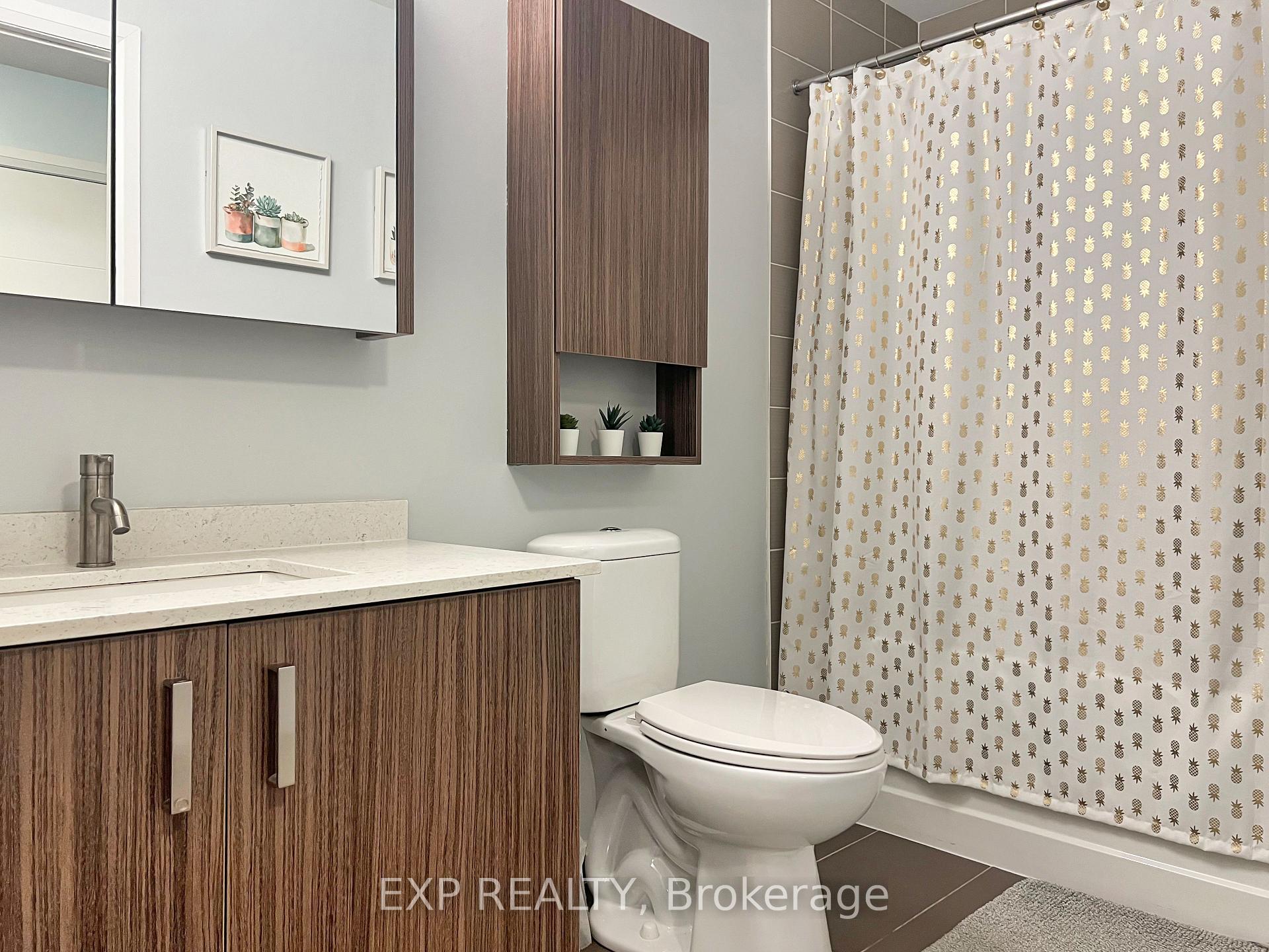 Photo 3 of Unit 315, 18 Uptown Drive, Markham, Unionville — HOMEH