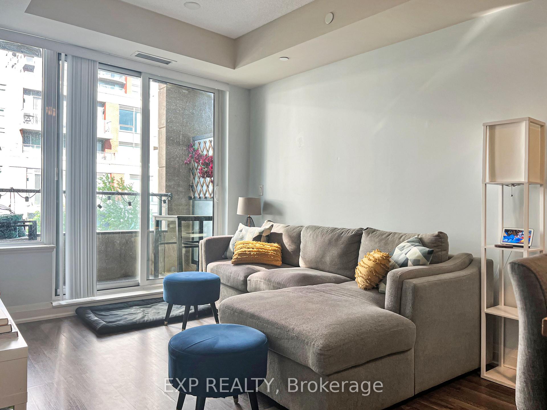 Photo 9 of Unit 315, 18 Uptown Drive, Markham, Unionville — HOMEH