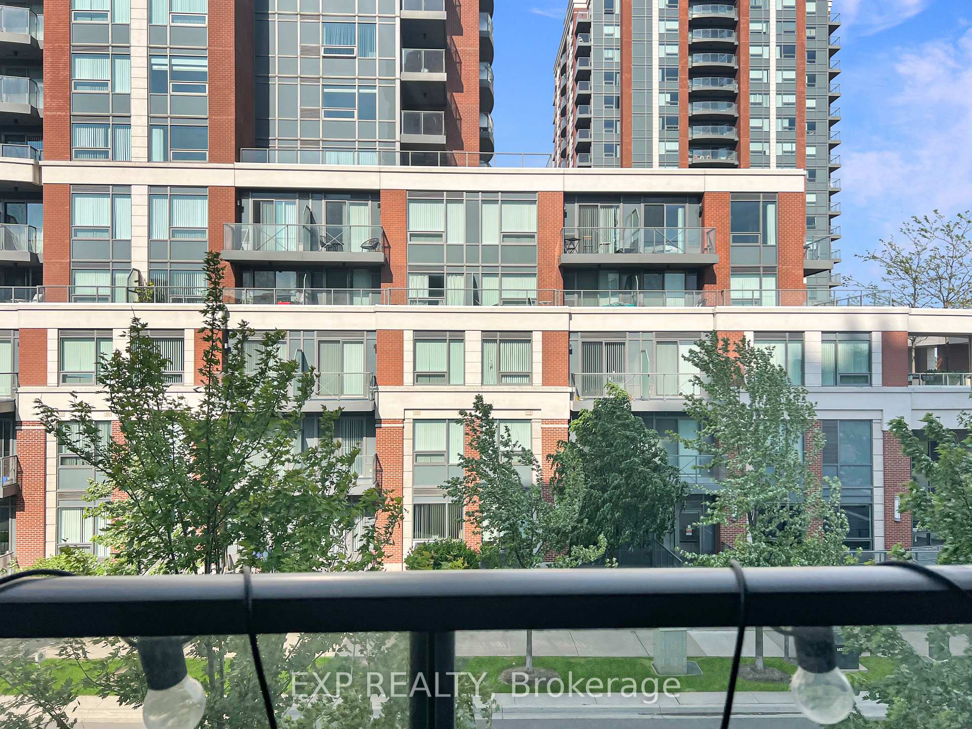 Photo 13 of Unit 315, 18 Uptown Drive, Markham, Unionville — HOMEH