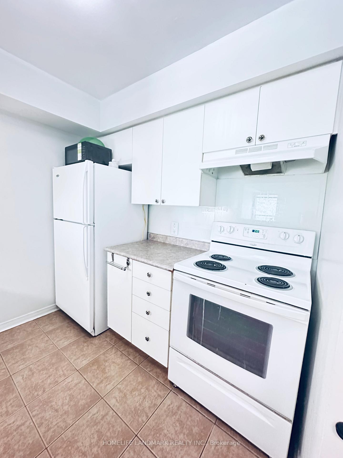 Photo 4 of 102 Old Kennedy Road, Markham, Milliken Mills East — HOMEH