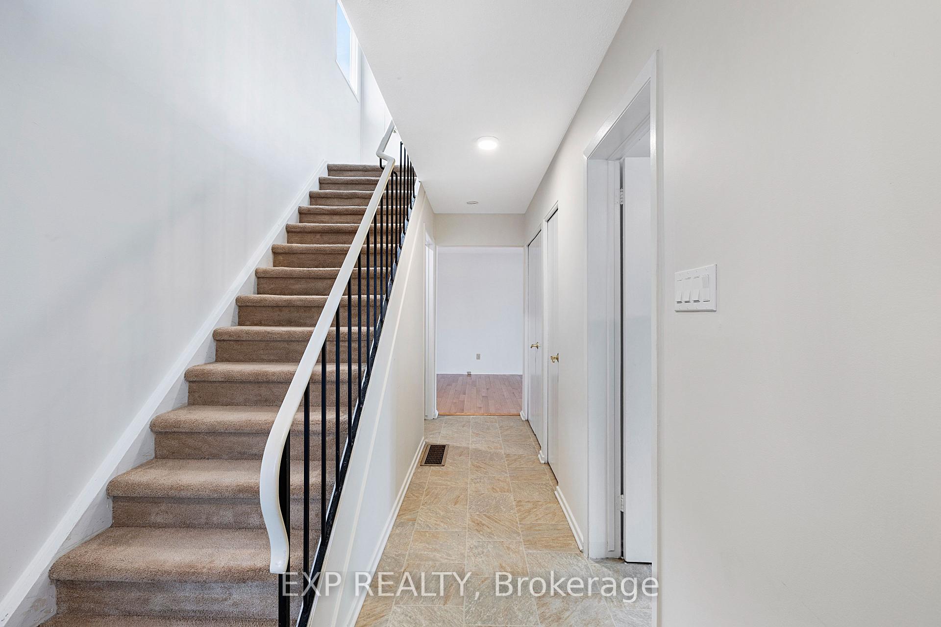 Photo 2 of Unit 4, 3226 Southgate Road N, Ottawa, South Keys — HOMEH